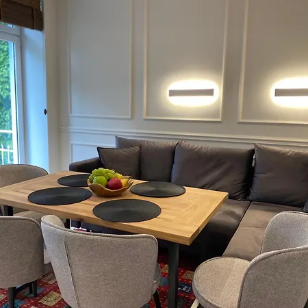 Tsaribrod Design Warna