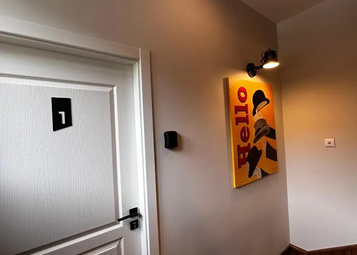 Tsaribrod Design ヴァルナ