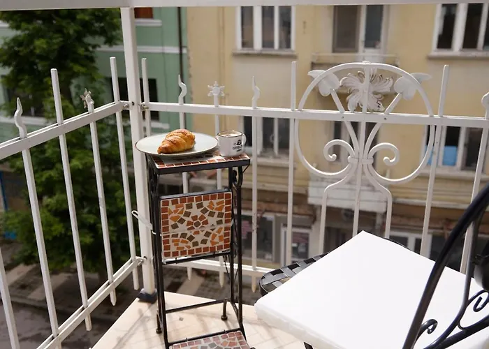 Tsaribrod Design ヴァルナ