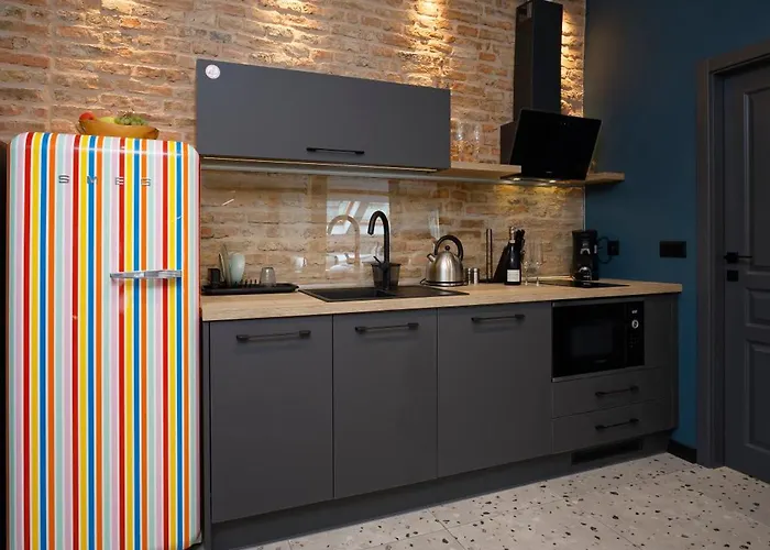 Tsaribrod Design * ヴァルナ