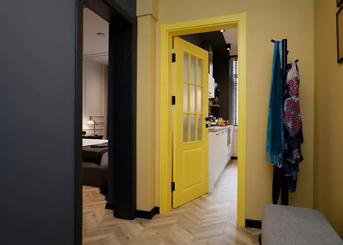 Tsaribrod Design ヴァルナ